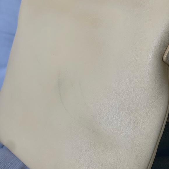 SOLD! Vintage Coach Yellow Leather Shoulder /Crossbody Handbag Purse No.9326 - Picture 5 of 11